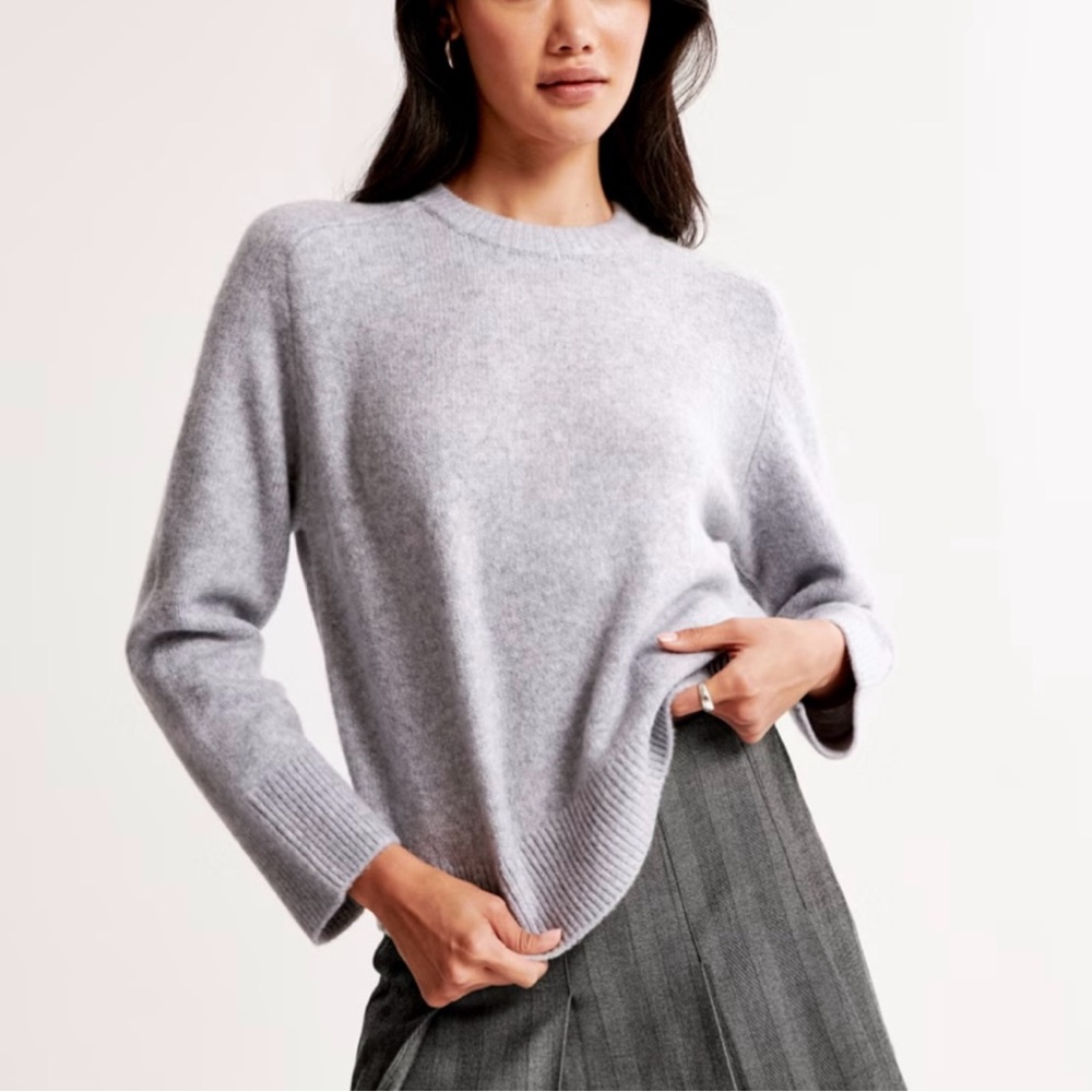 A&F crew neck sweater